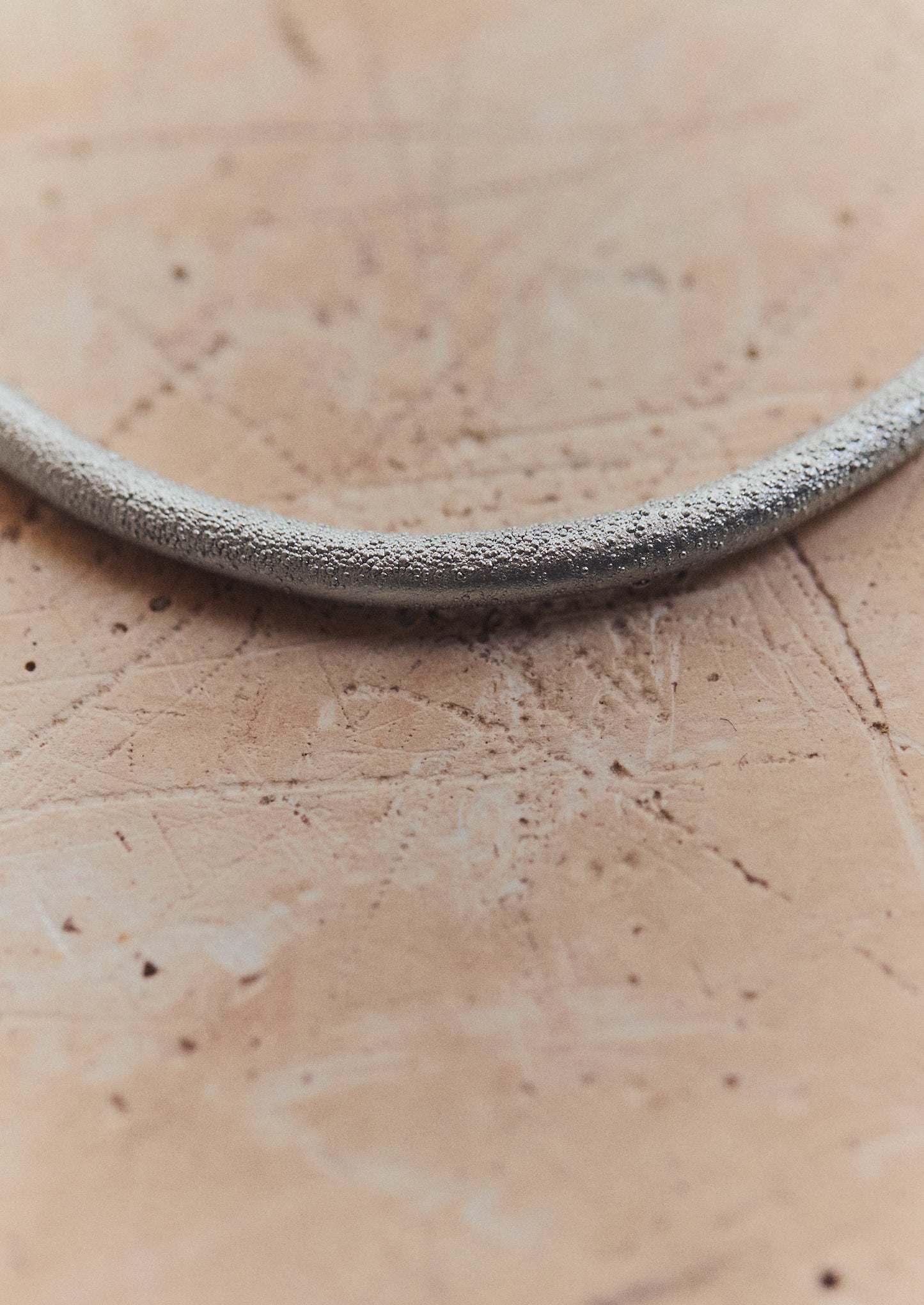 Bracciale rigido testurizzato Lindey Tydeman | Argento