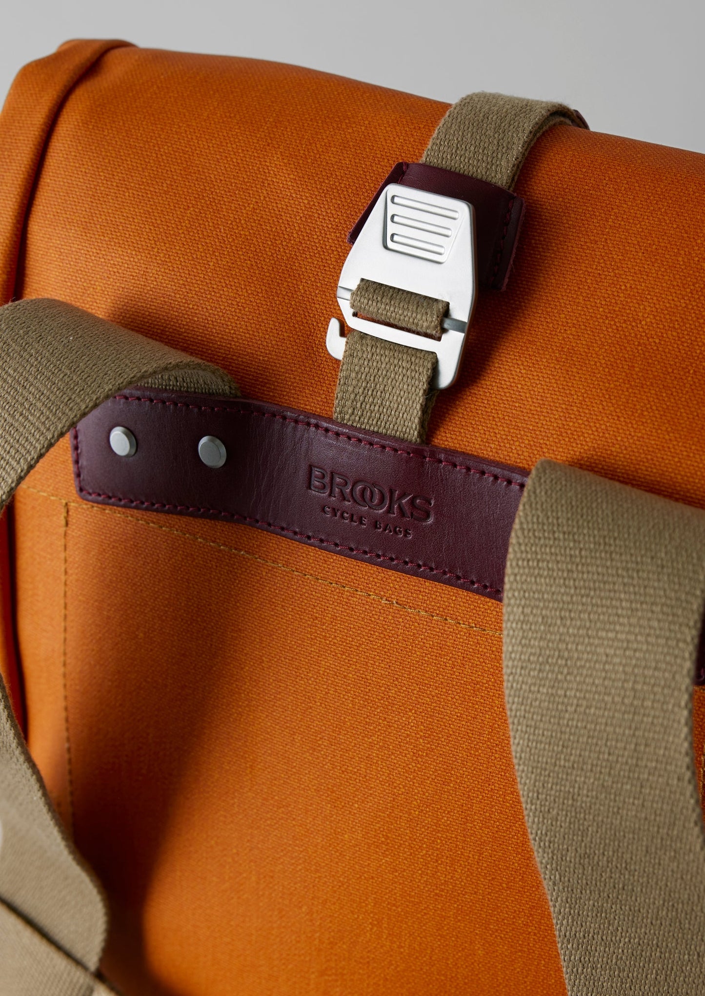 Zaino piccolo in tela Pickwick di Brooks England | Becco d'oca
