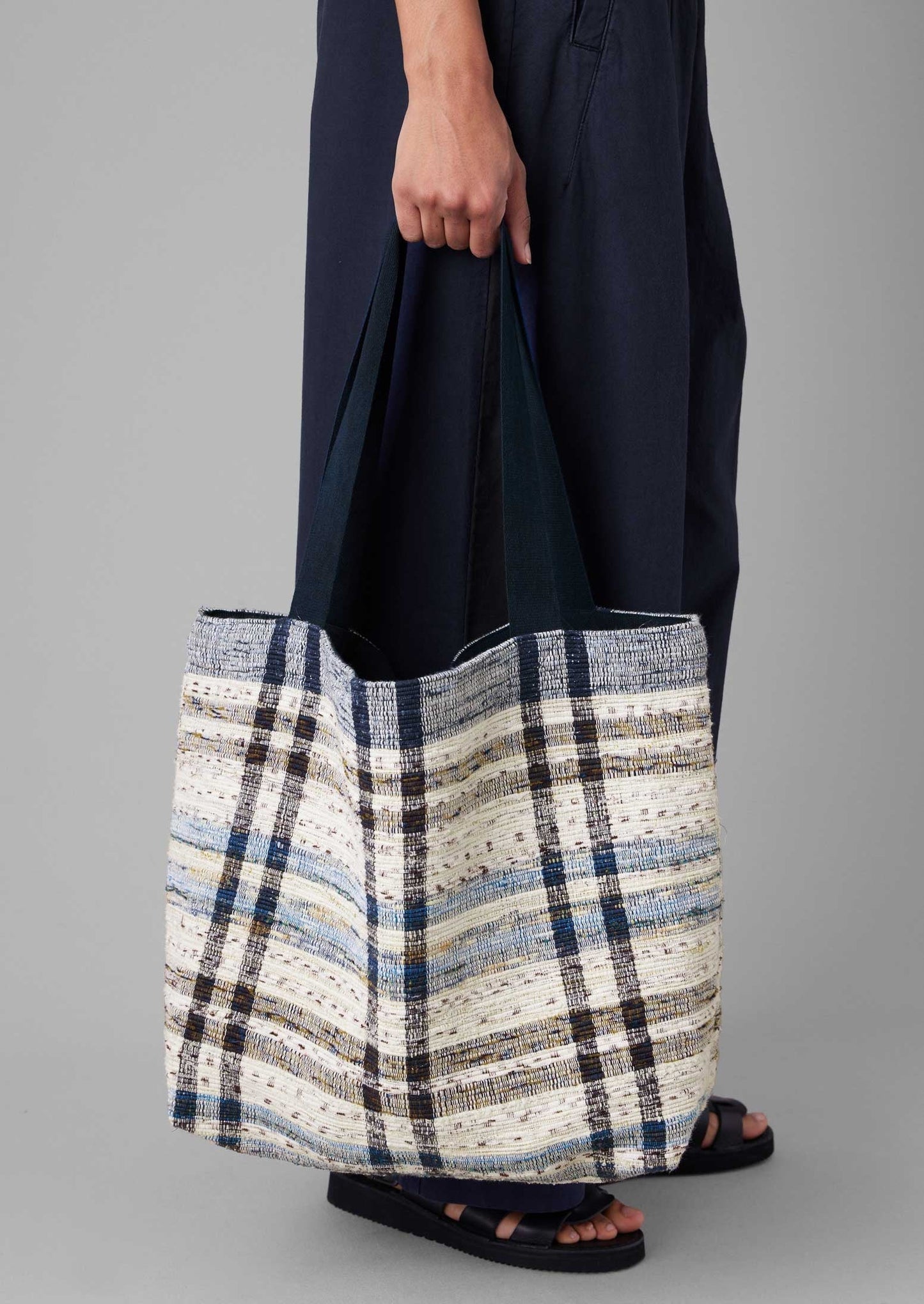 Borsa a quadri con tessuto rimanente | Ecru/Blu navy
