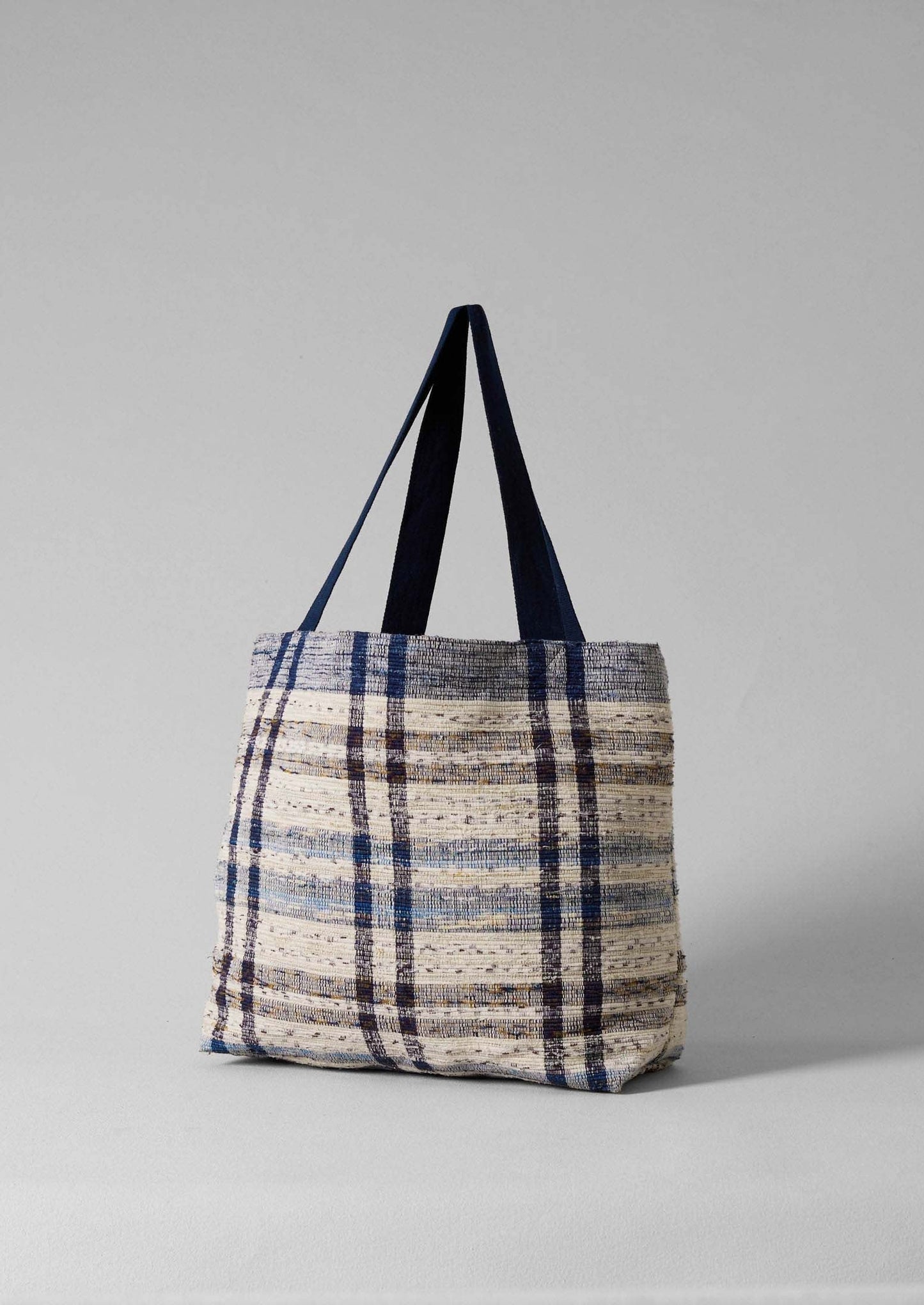 Borsa a quadri con tessuto rimanente | Ecru/Blu navy