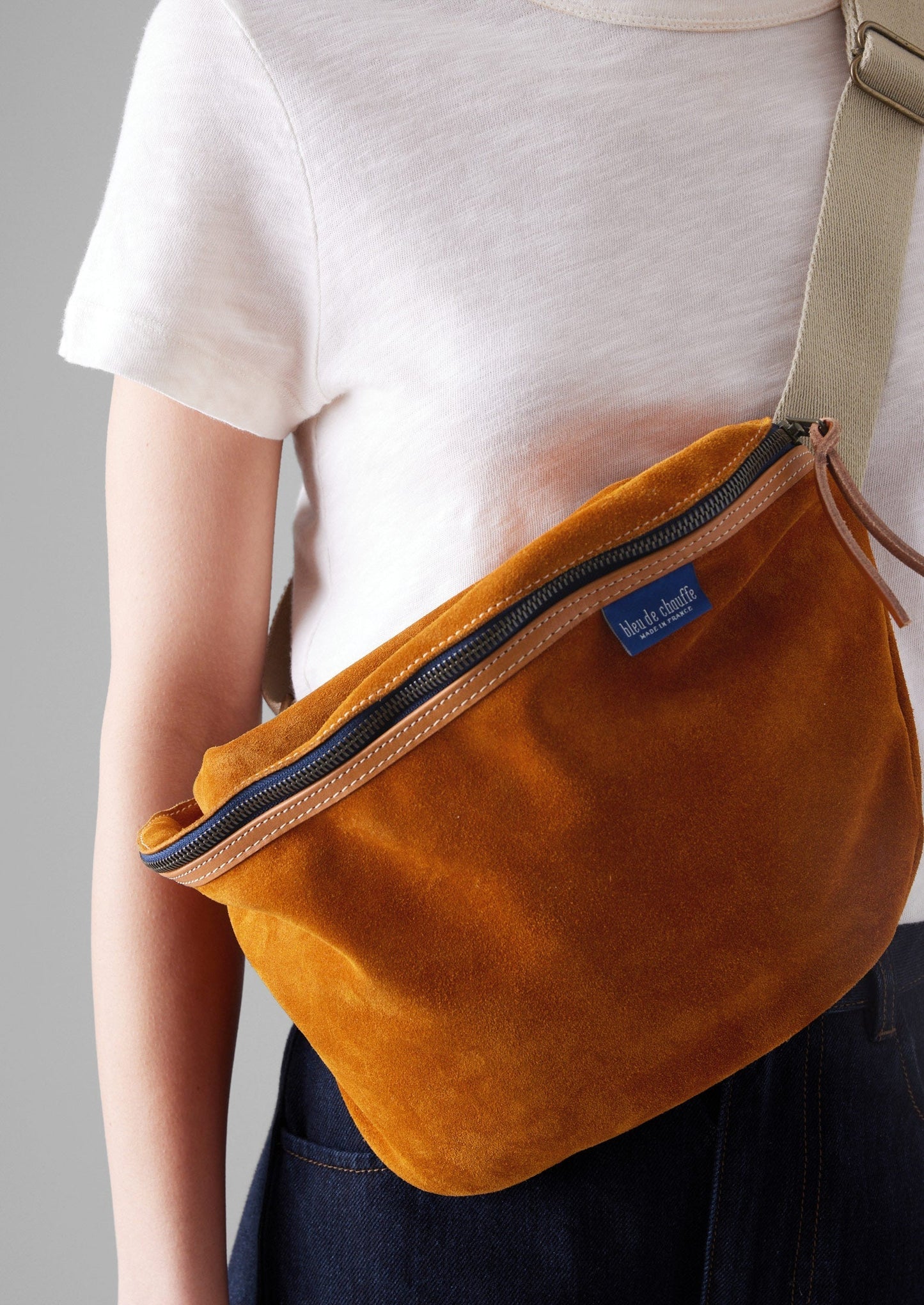 Borsa a tracolla in pelle scamosciata Bleu De Chauffe | Ocra