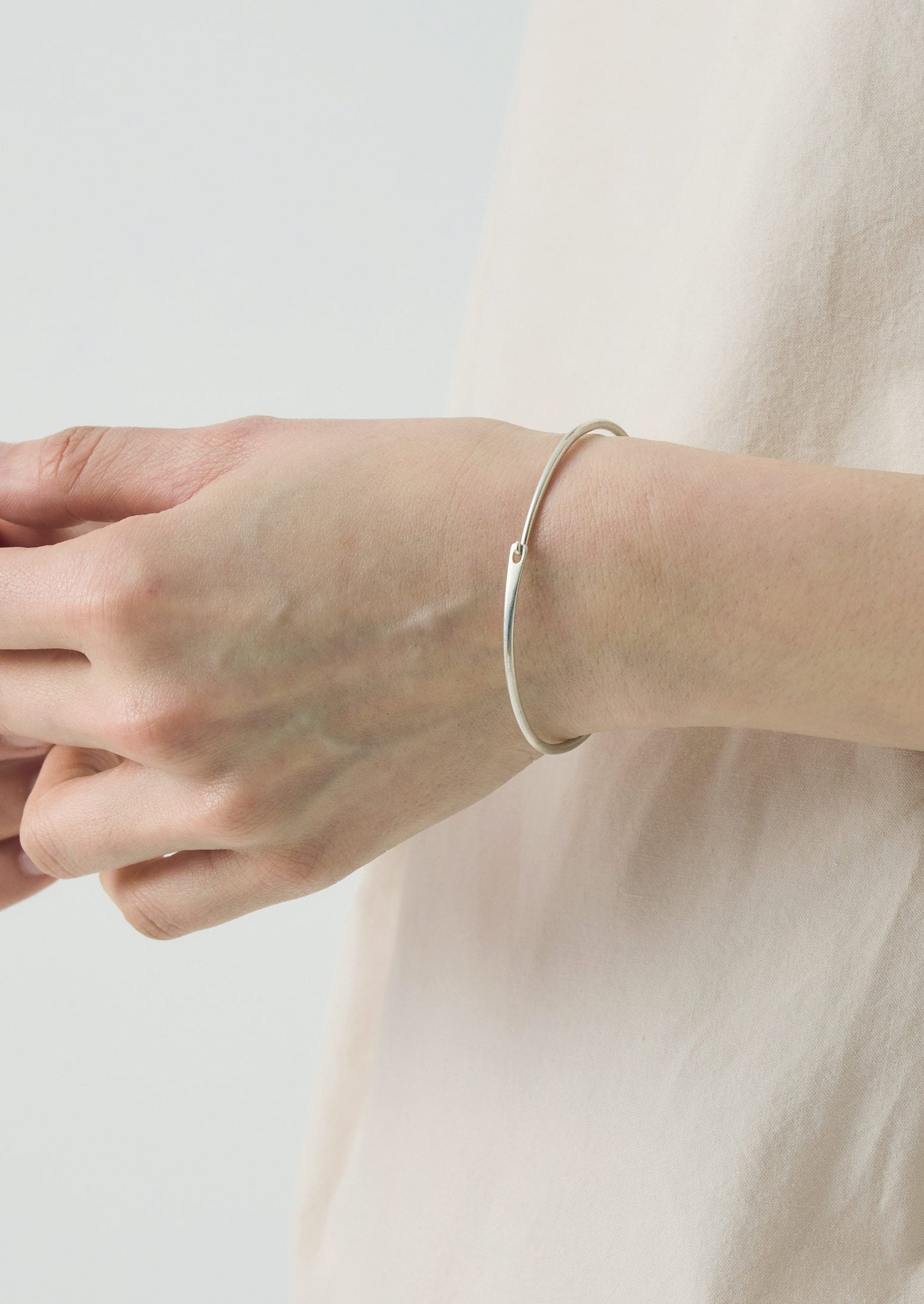 Bracciale in filo d'argento Helena Rohner | Argento