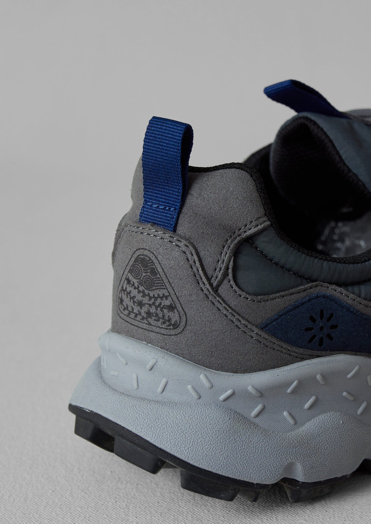 Sneakers Flower Mountain Yamano Kaiso con pannelli | Carbone