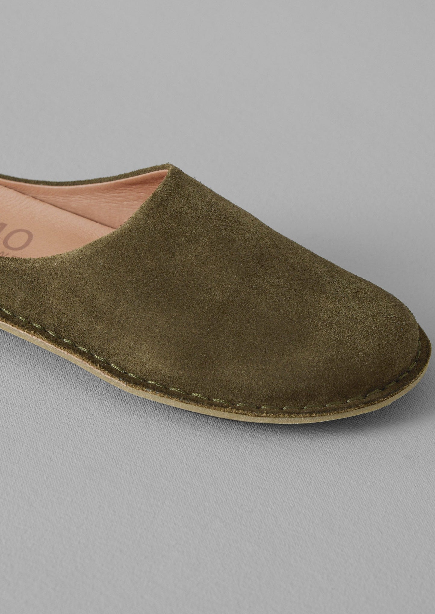 Mules in pelle scamosciata Vibae Roma | Oliva