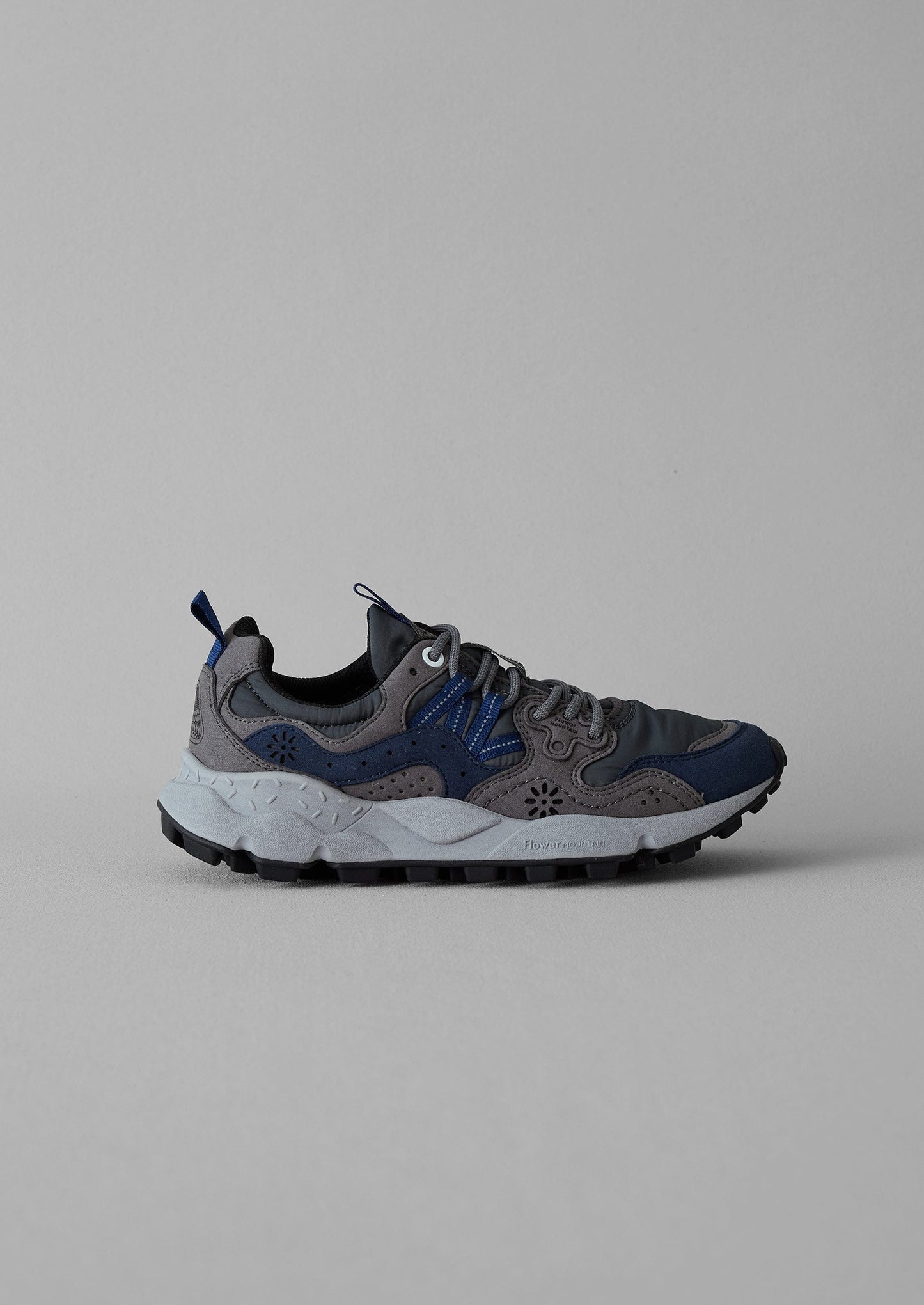 Sneakers Flower Mountain Yamano Kaiso | Carbone