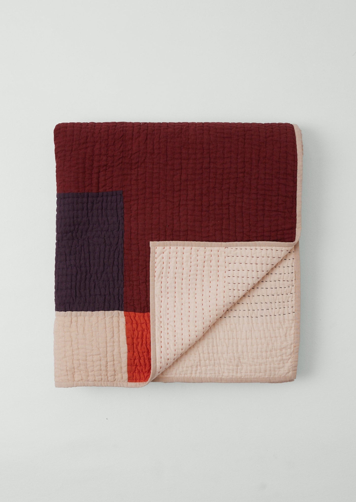 Trapunta patchwork a blocchi di colore | Prugna/Corallo brillante