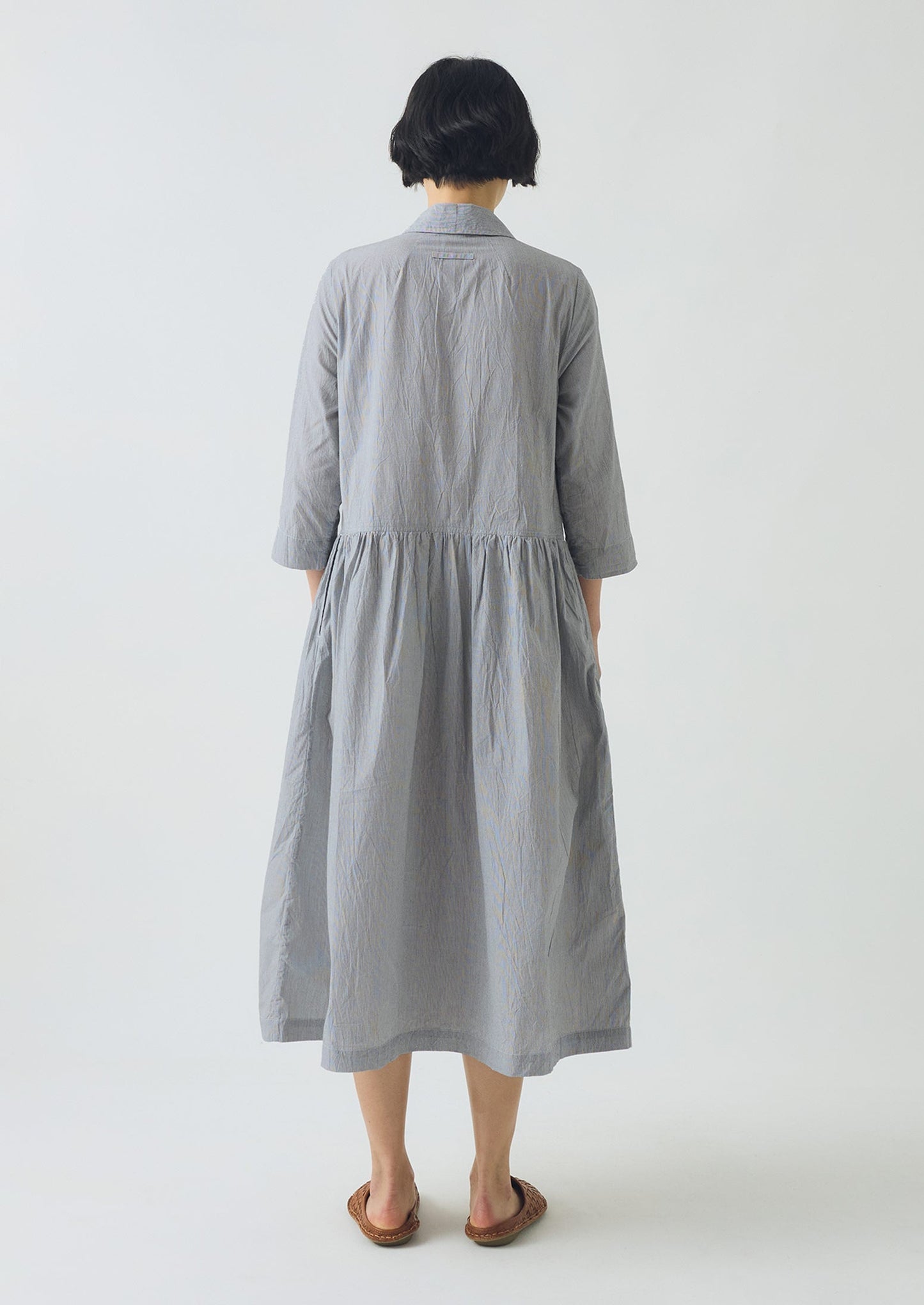 Abito camicia in cotone a righe sottili | Ecru/Ardesia