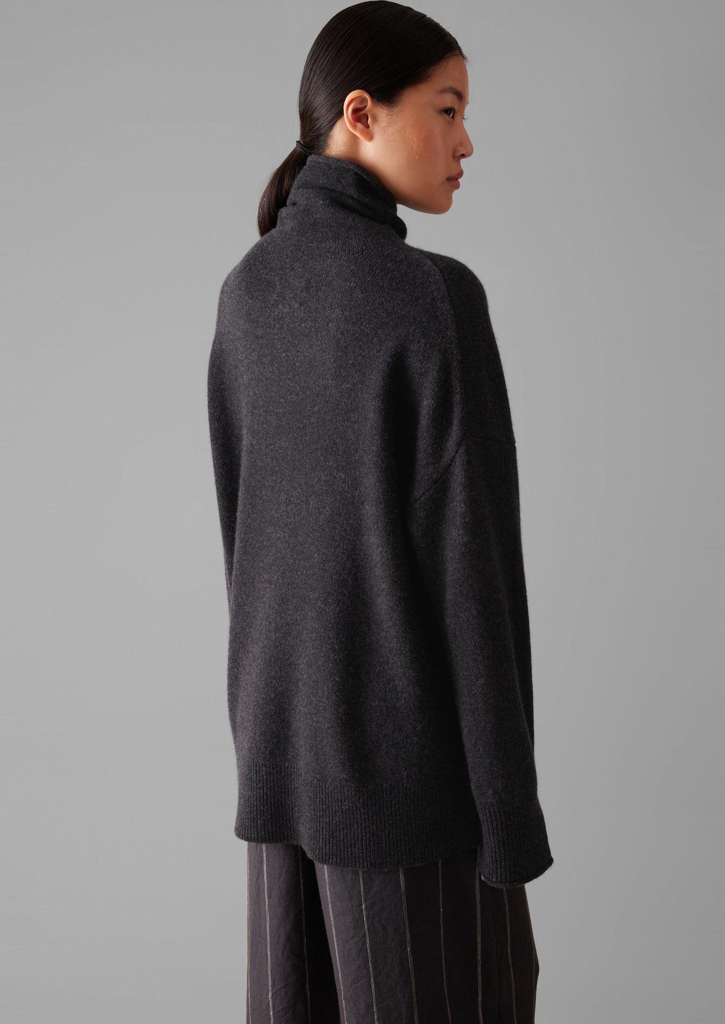 Maglione a collo alto in lana e cashmere | Antracite