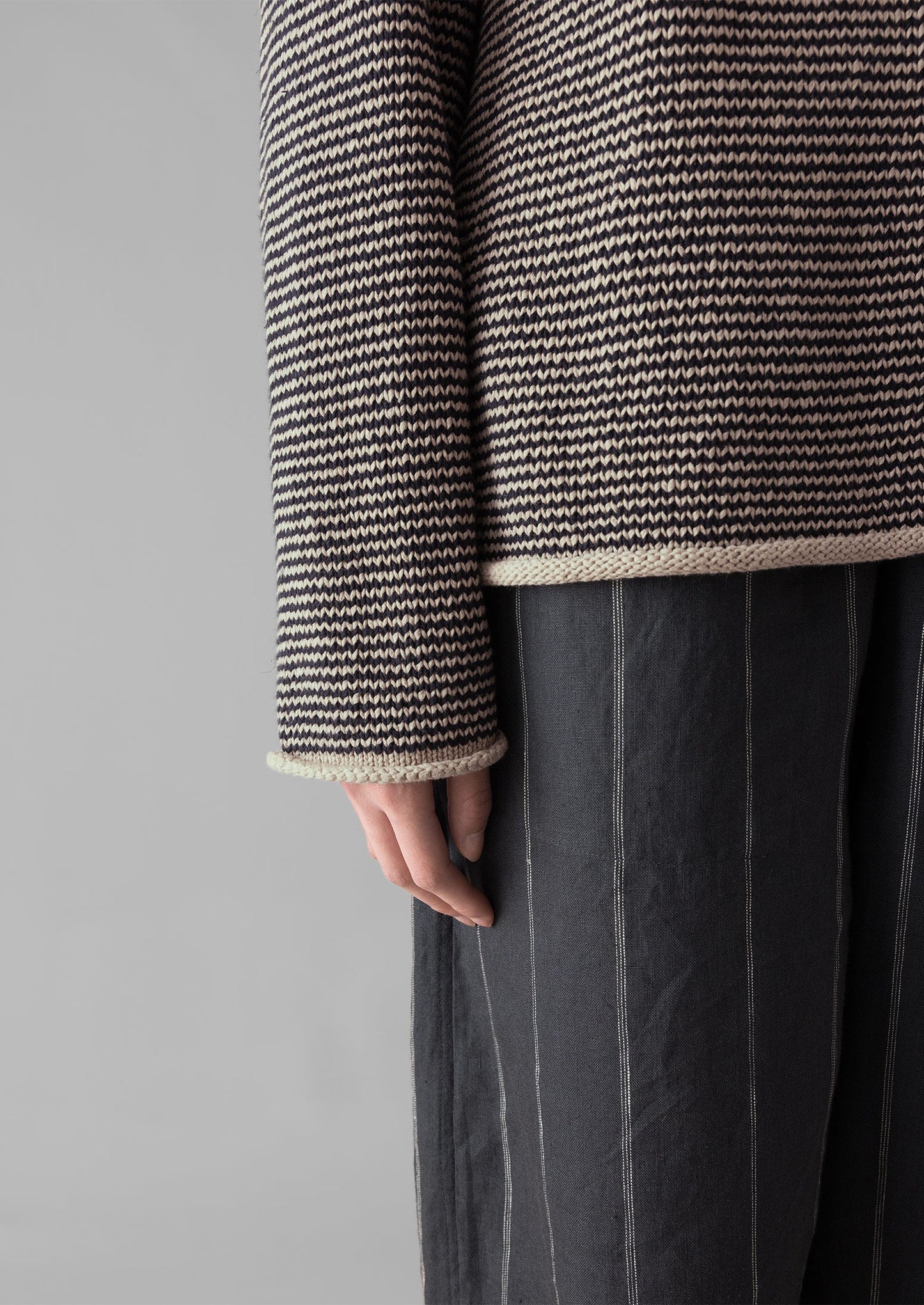 Maglione a righe in lino e cotone | Blu navy/stucco