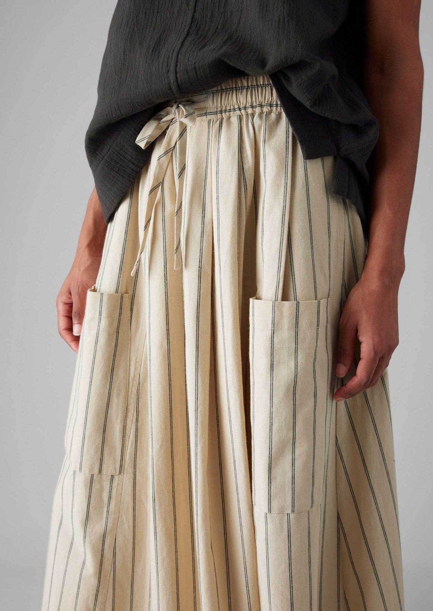 Gonna a righe in cotone con tasche applicate | Tessuto da vela