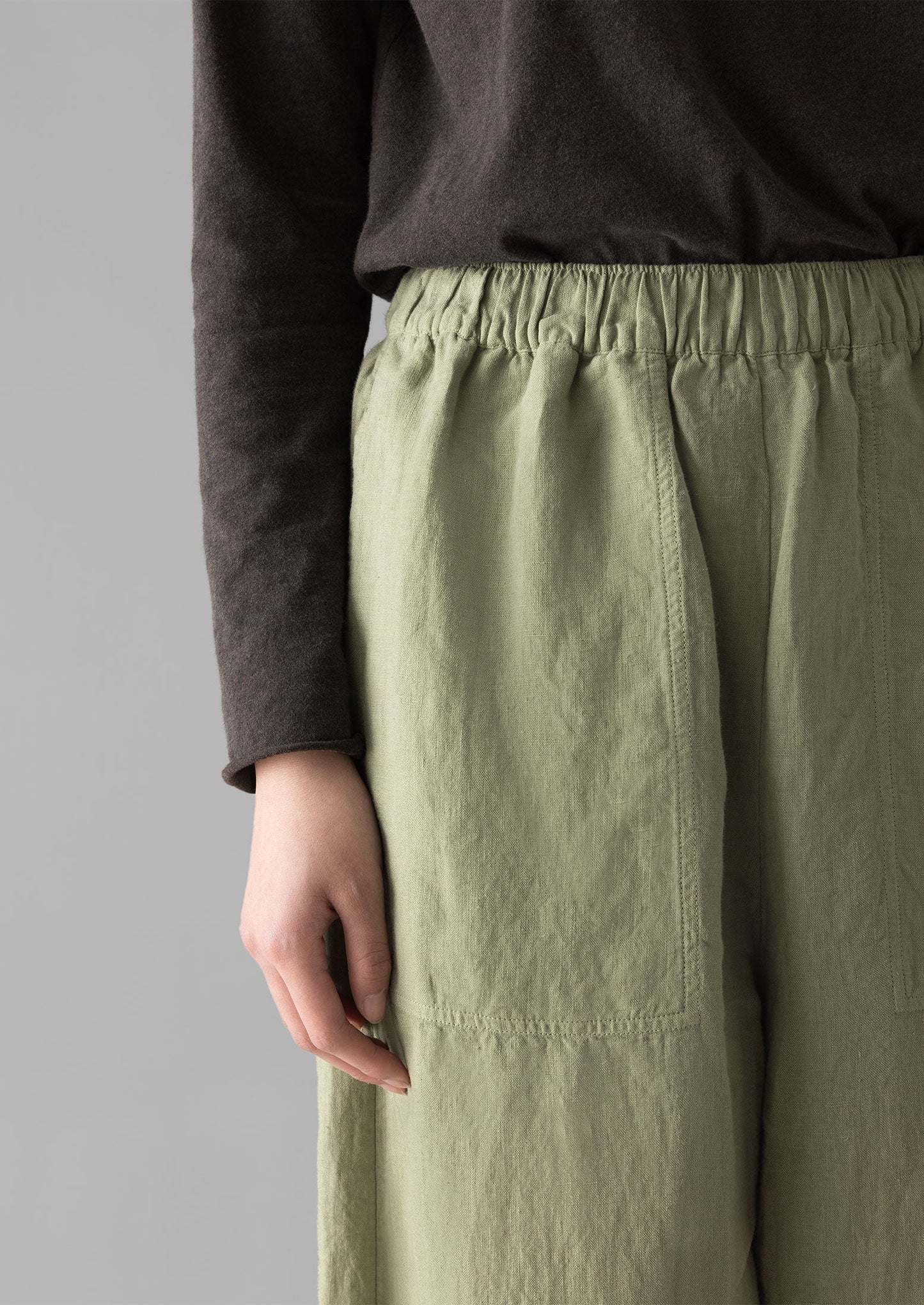 Pantaloni a gamba a botte in lino tinto in capo | Salvia