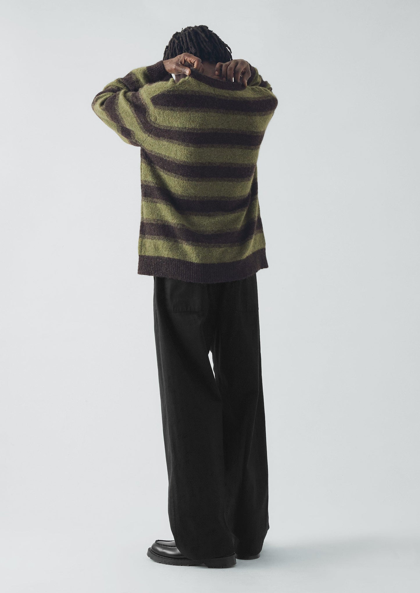 Maglione a righe in lana di alpaca | Verde corteccia/fogliame