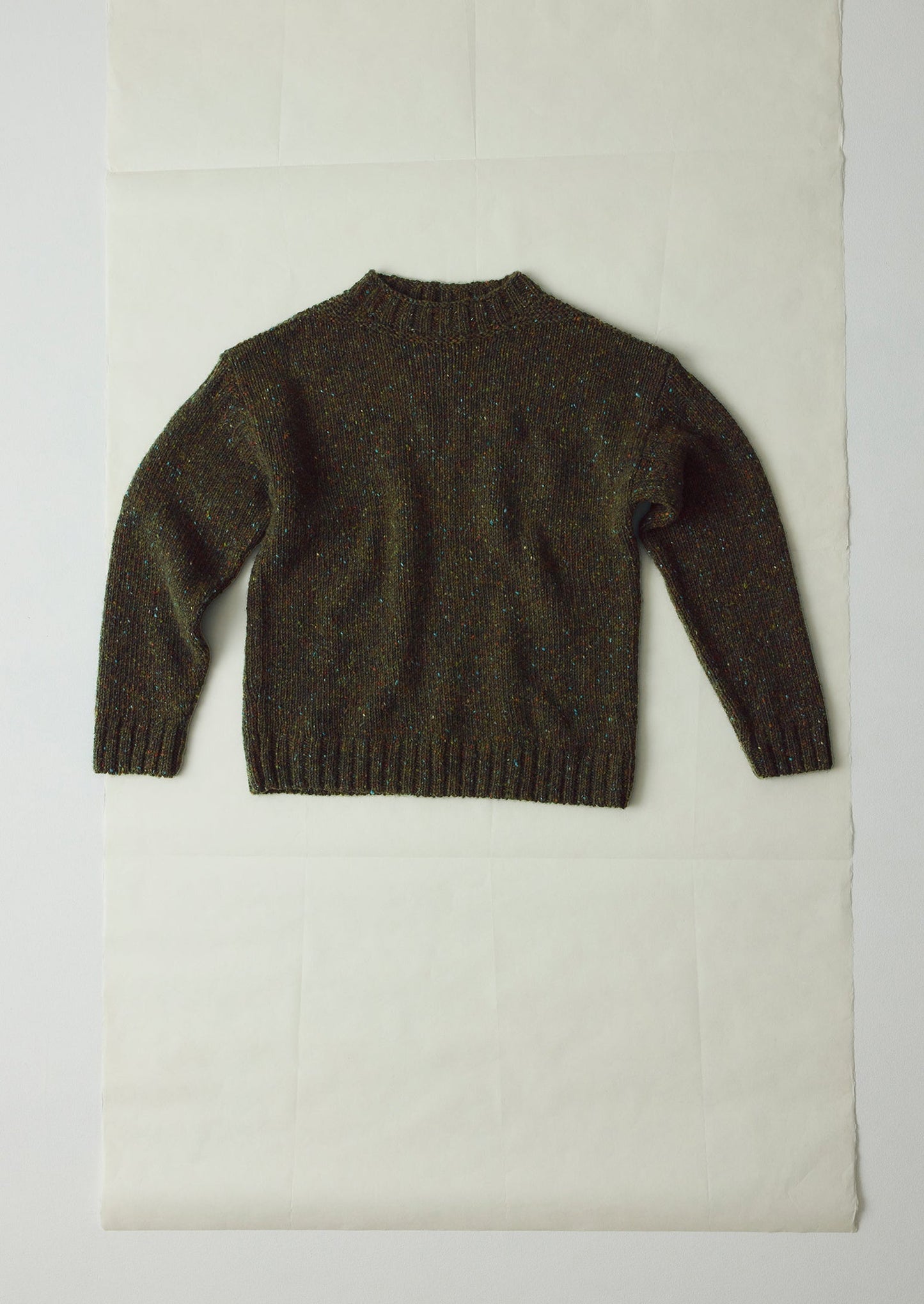 Maglione in lana Donegal di Finn | Cachi