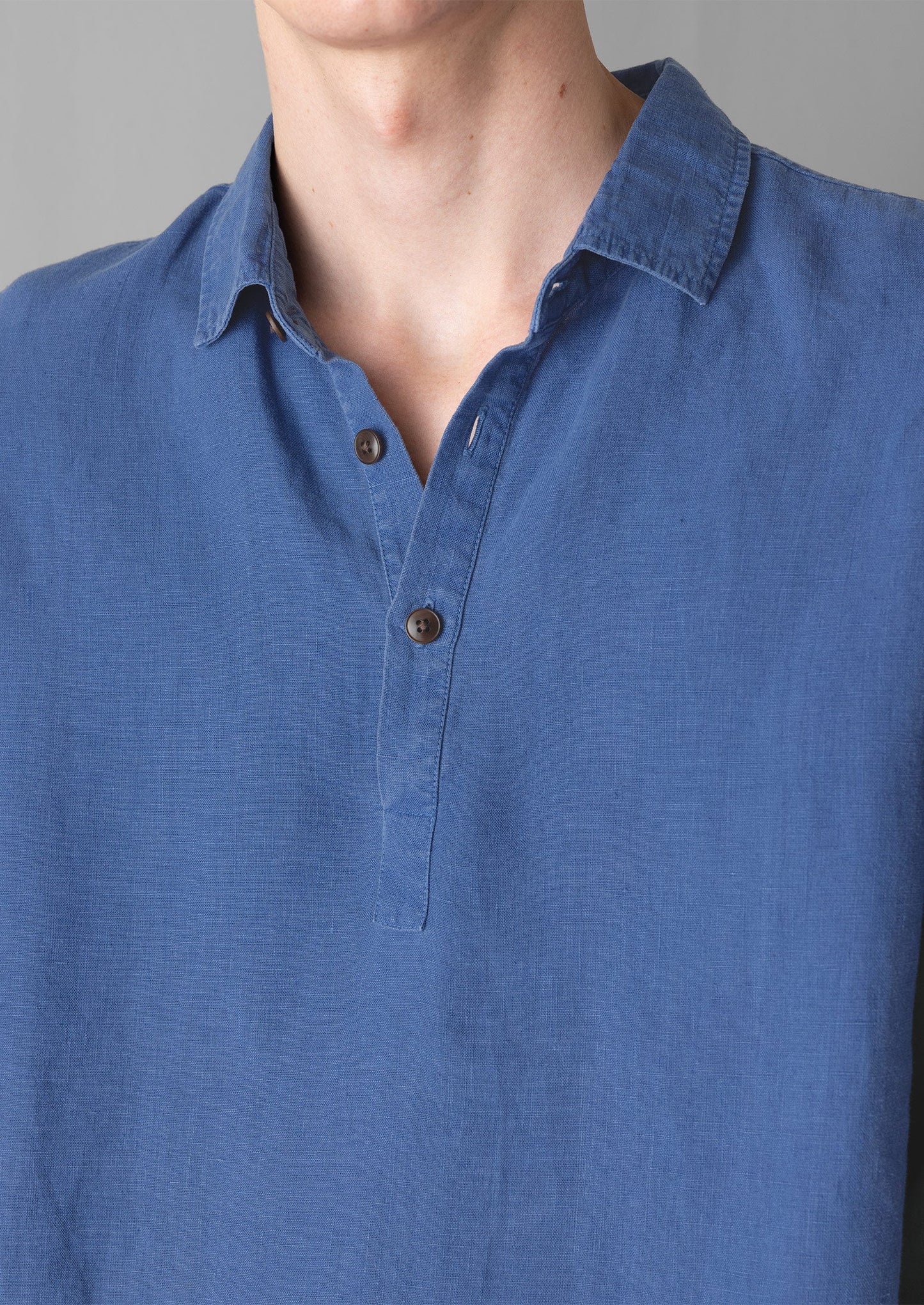 Camicia in lino con mezza abbottonatura | Cobalto