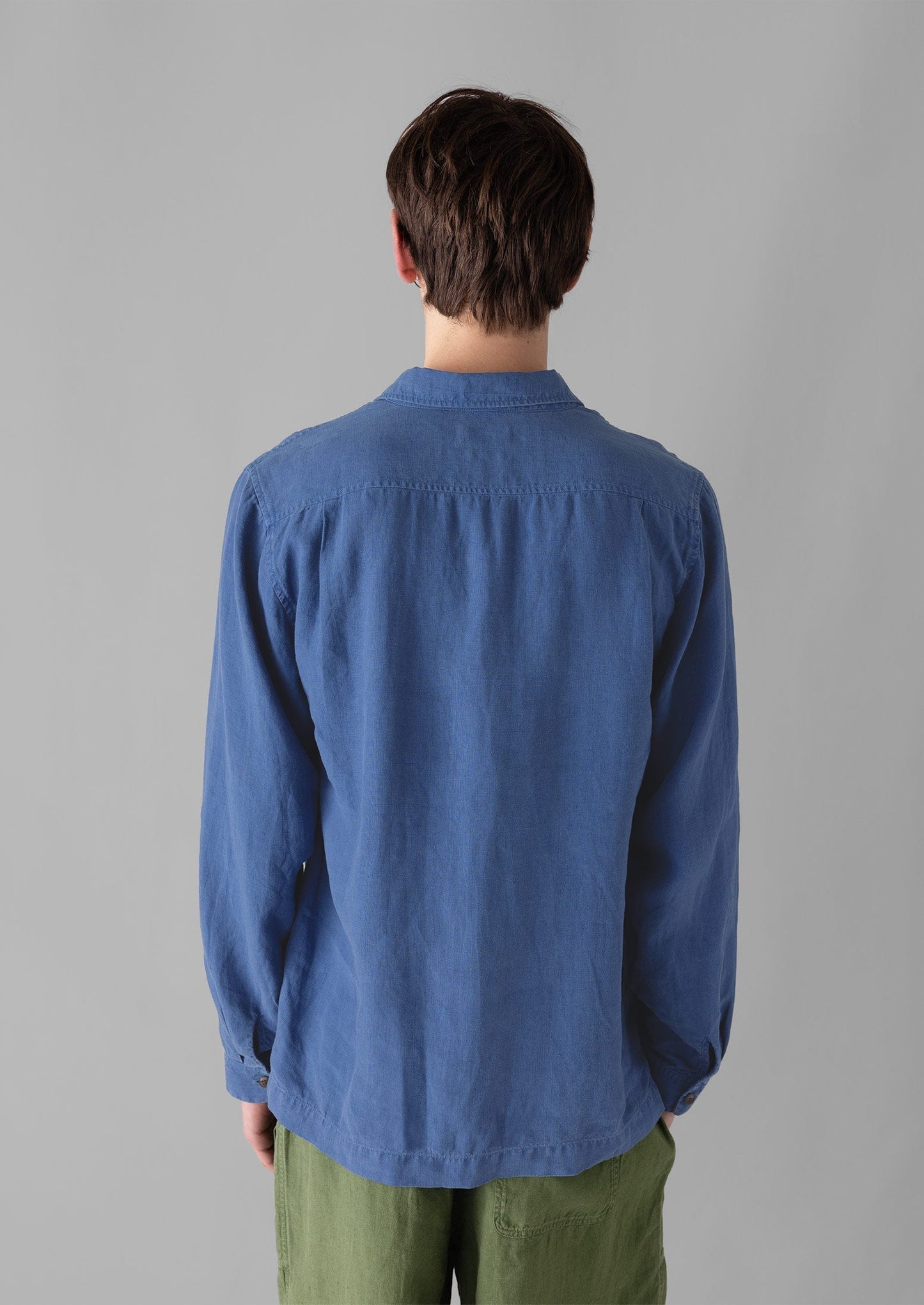 Camicia in lino con mezza abbottonatura | Cobalto