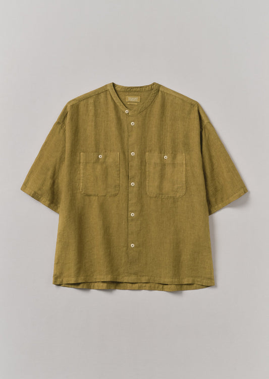 Camicia in lino tinto in capo con collo a serafino | Verde Durian