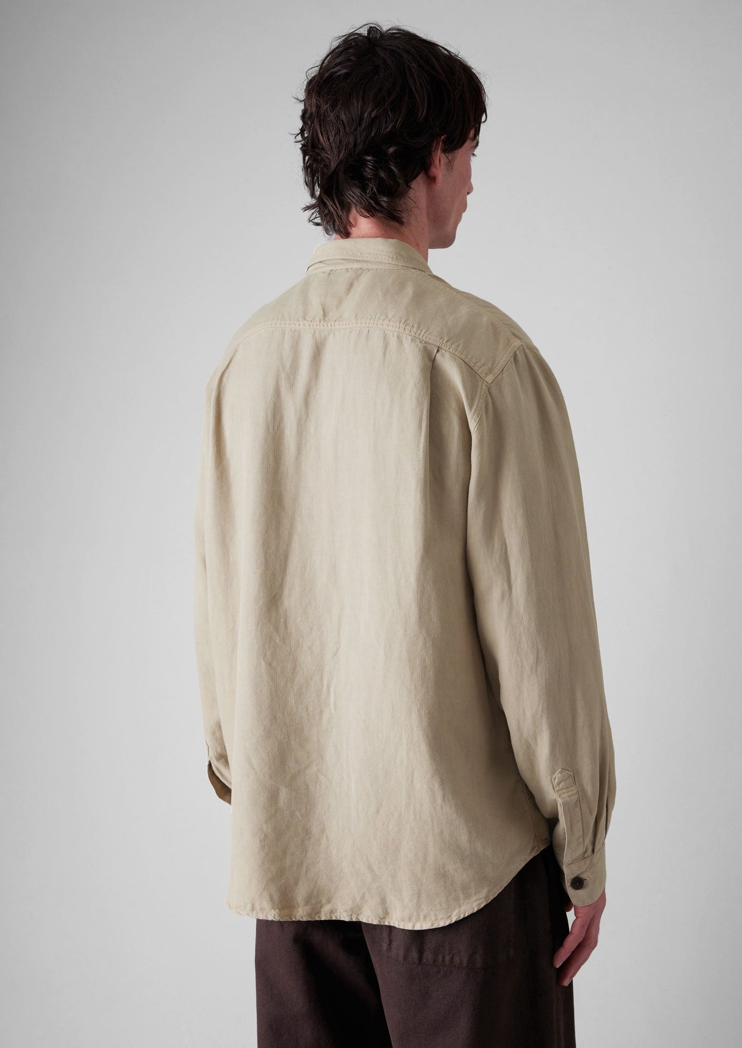 Camicia con tasca applicata tinta in capo | Sale