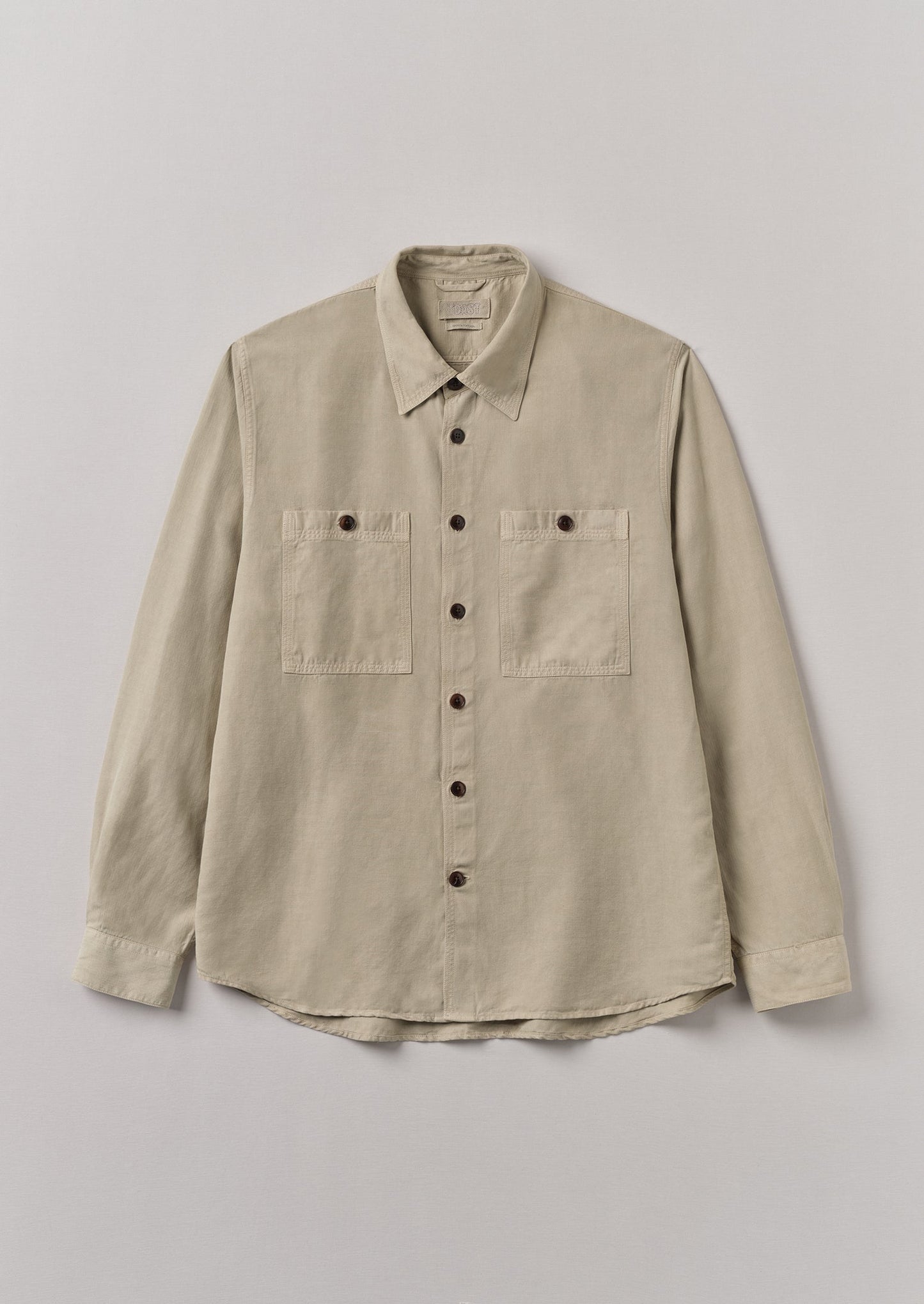 Camicia con tasca applicata tinta in capo | Sale