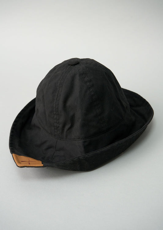 Cappello antipioggia riutilizzato (025) | Nero