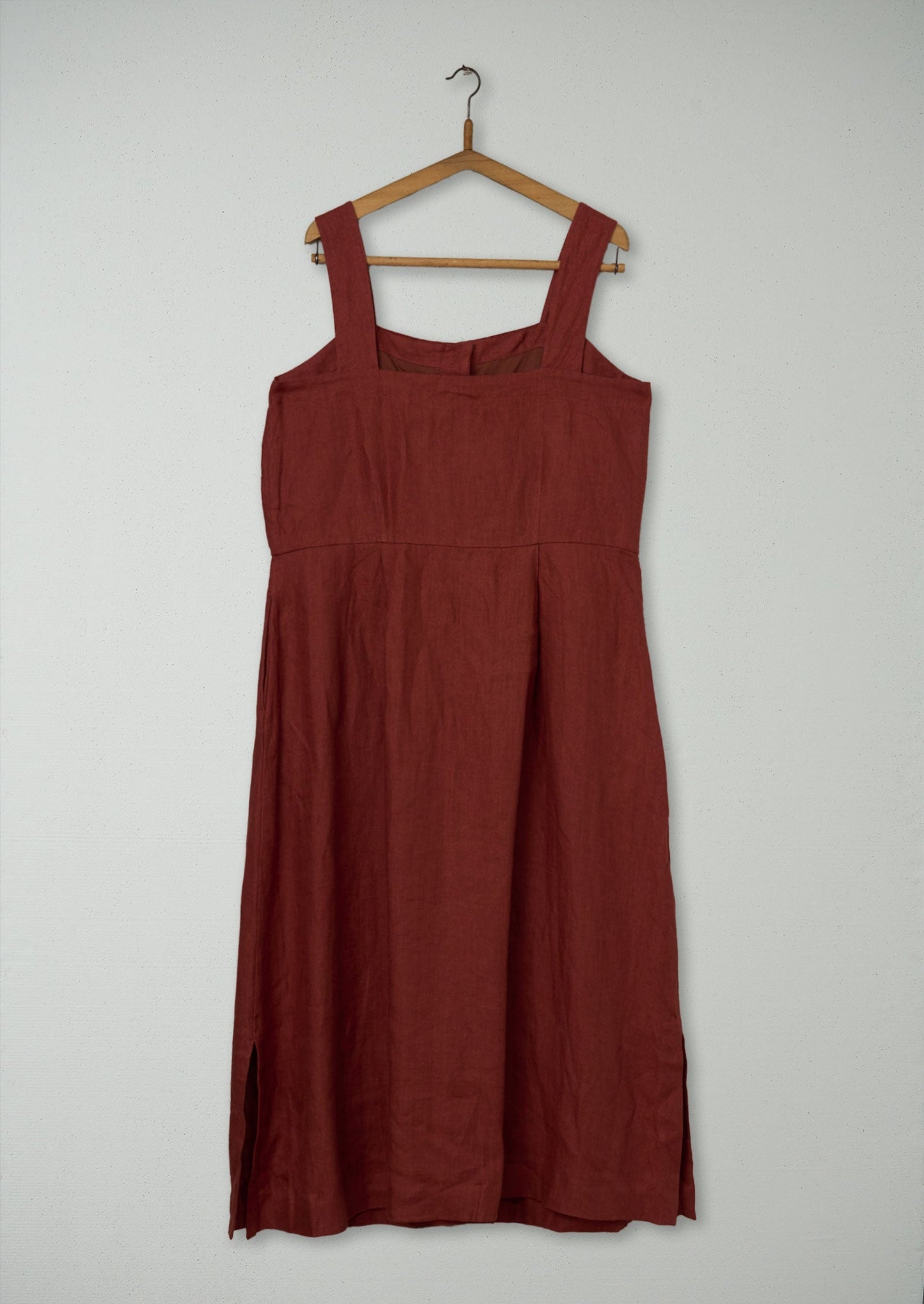 Abito estivo in twill di lino riutilizzato taglia 18 (1141) | Terra di Siena grezza
