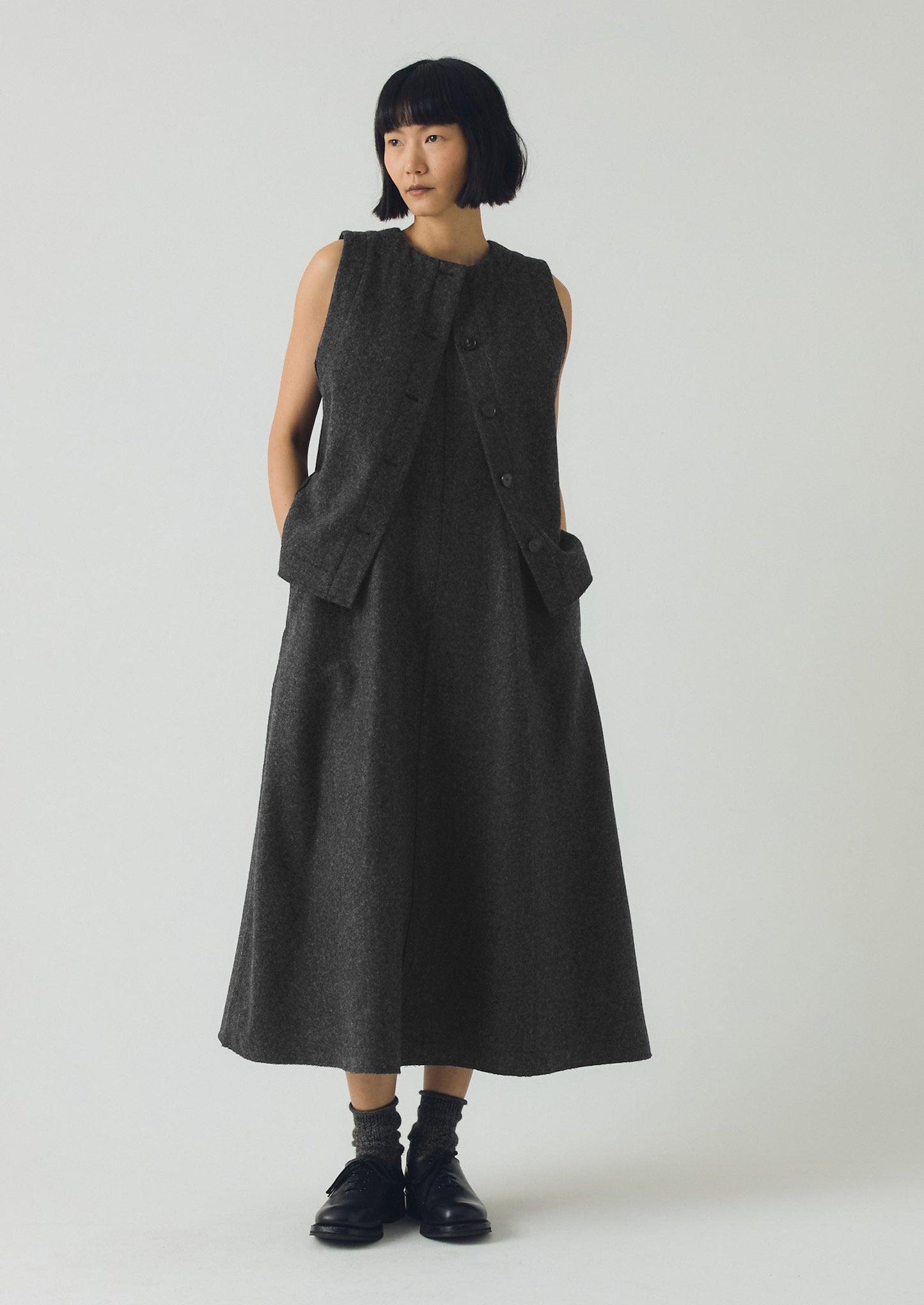 Abito in twill di lana cotta con cuciture sovrapposte | Antracite