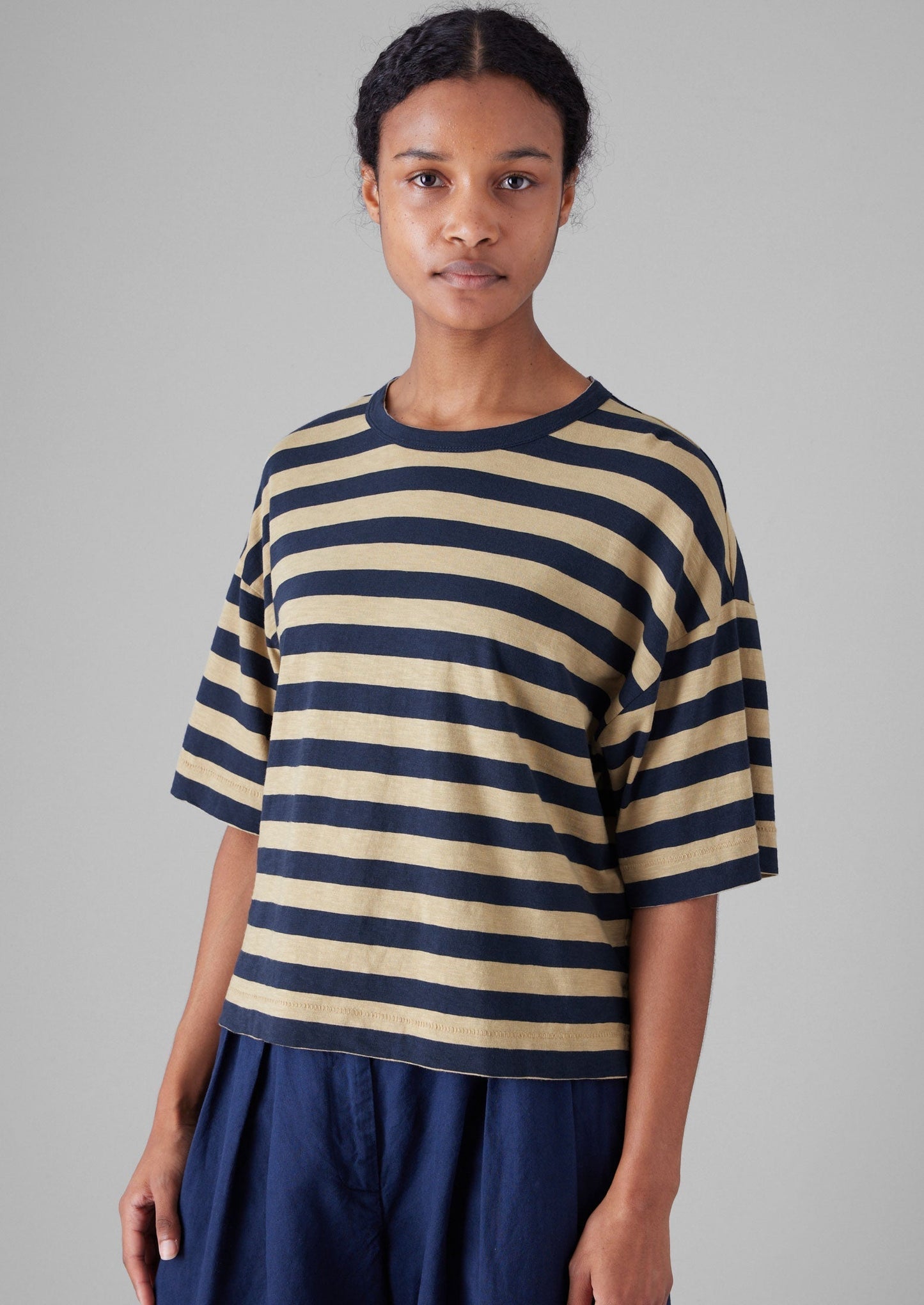 Maglietta squadrata in cotone a righe vivaci | Blu/Sabbia