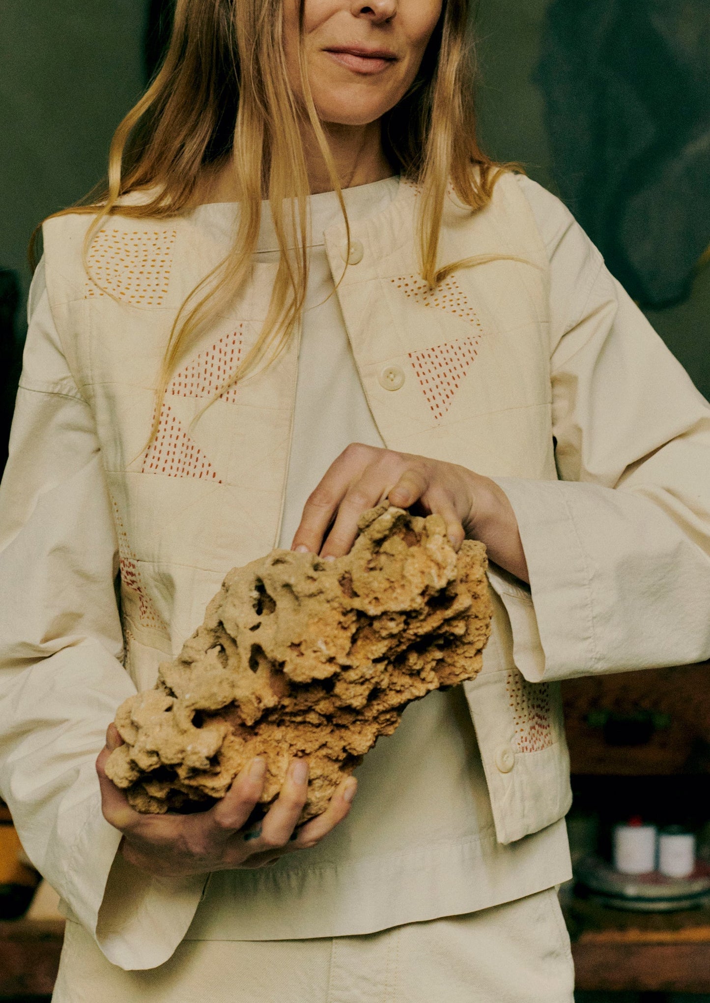 Gilet in cotone con punto patchwork Kantha | Ecru