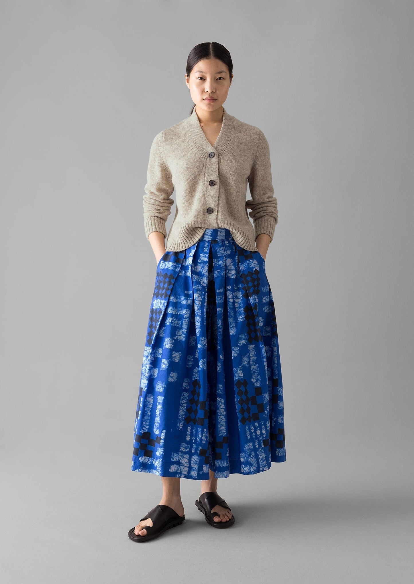 Cardigan in lana con scollo a V Kaia | Avena