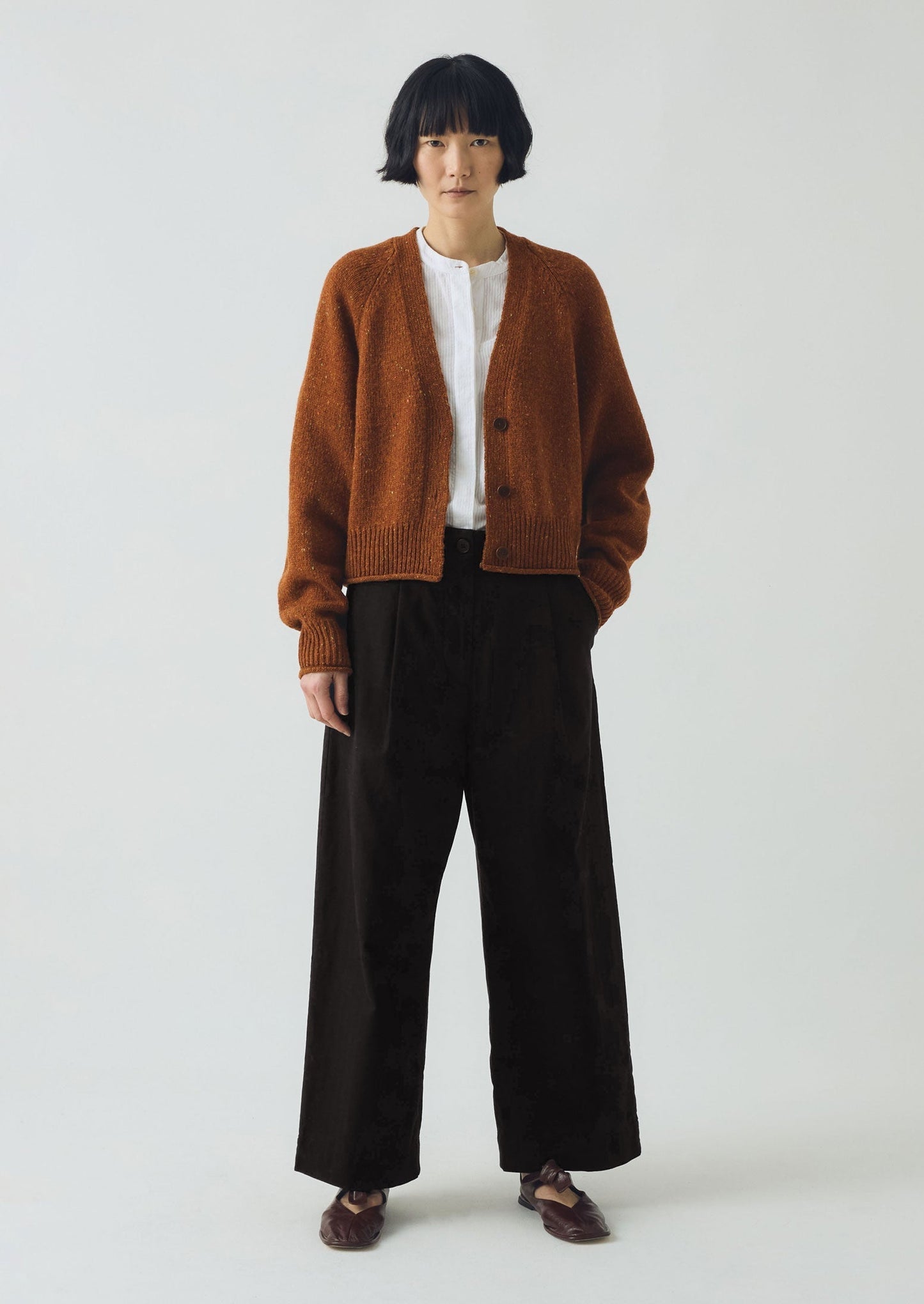 Cardigan con scollo a V in lana Donegal | Cannella