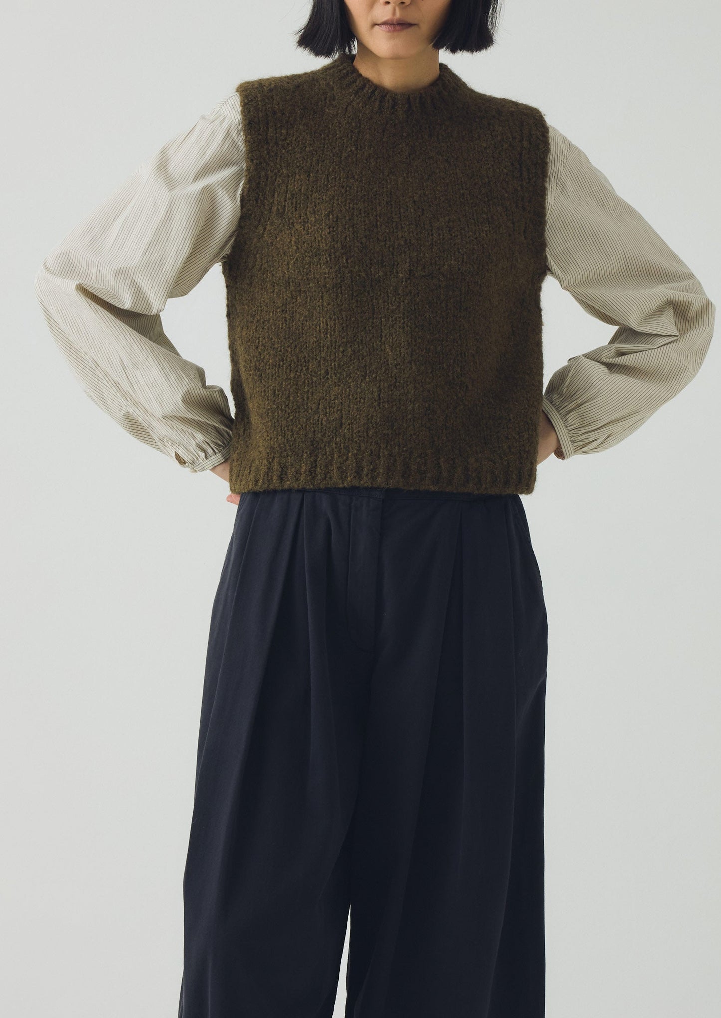 Canotta in lana e alpaca bouclé | Oliva intenso