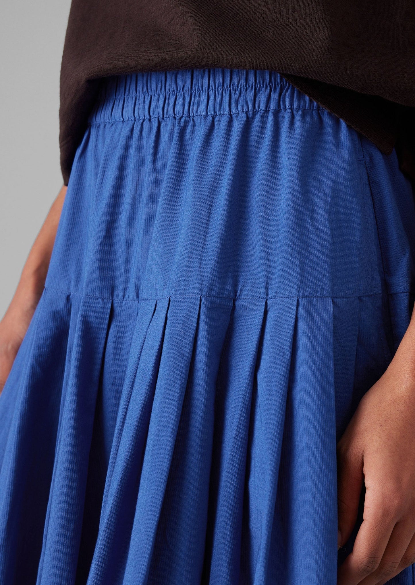 Gonna in cotone a righe rialzate e plissettate | Blu francese
