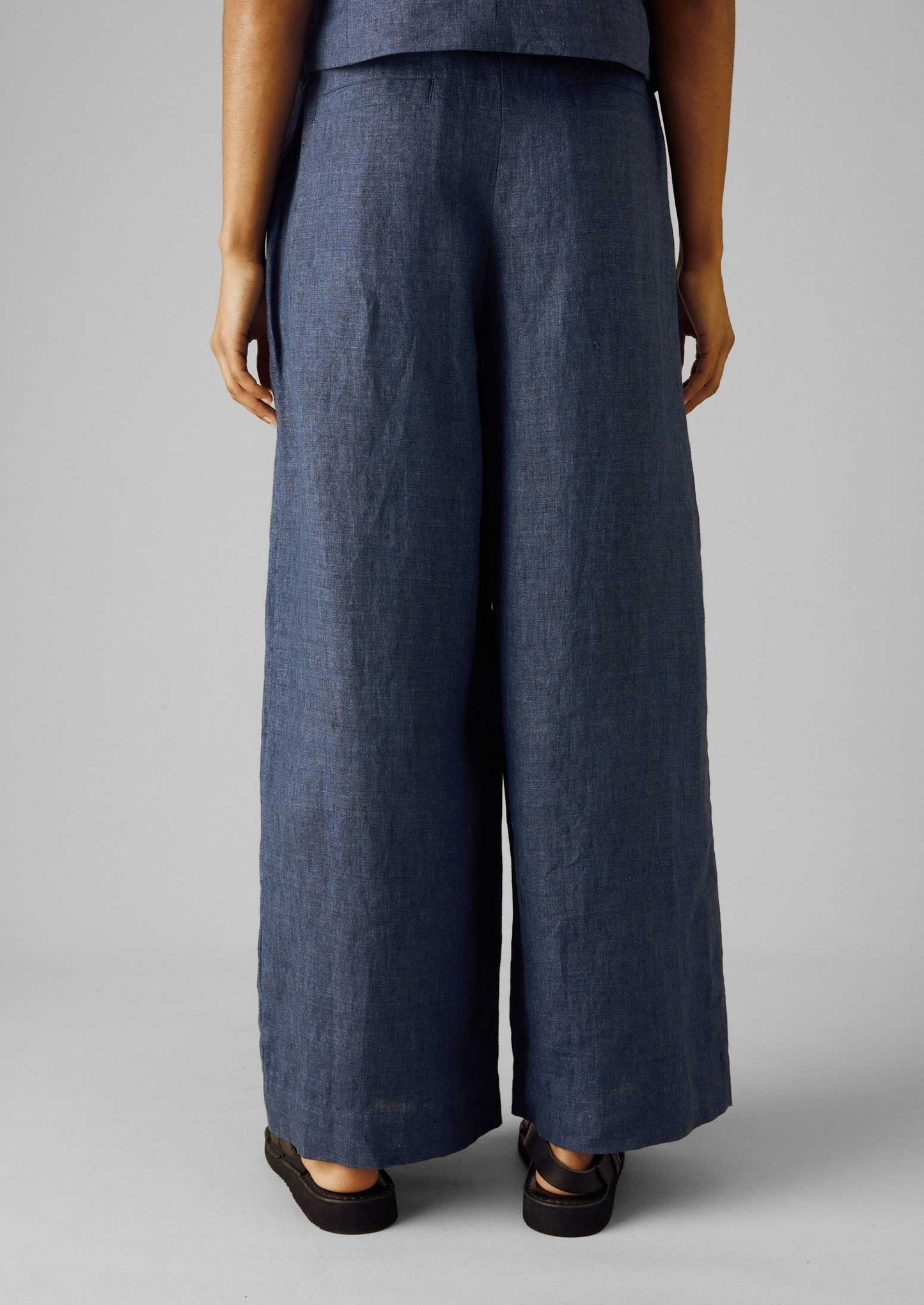 Pantaloni a gamba larga in lino con cintura | Blu denim