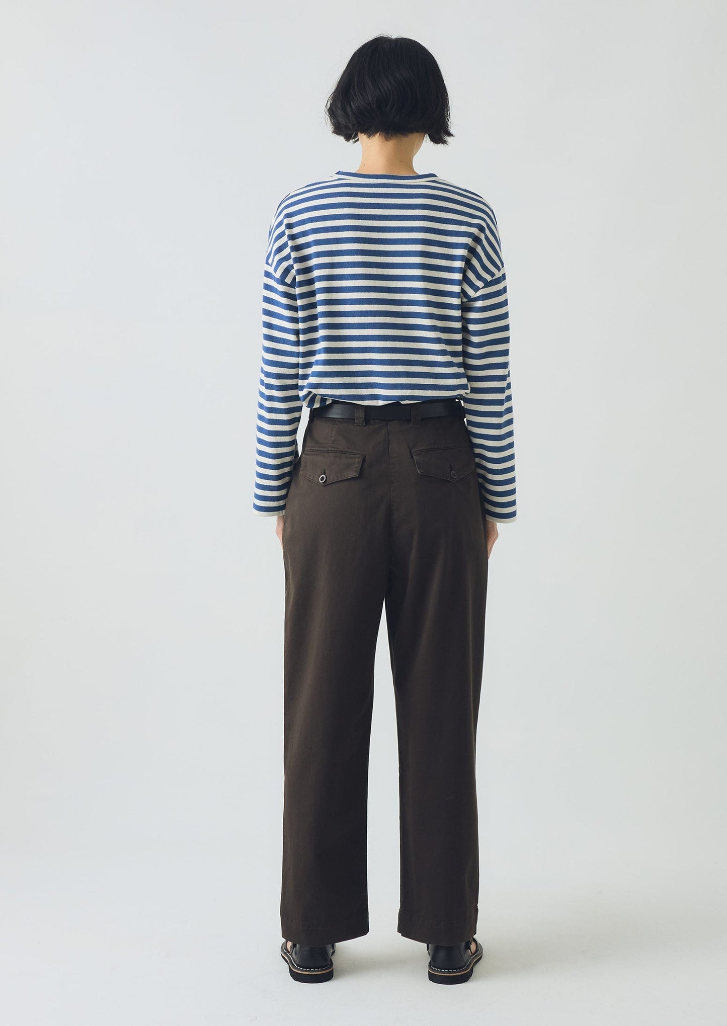 Pantaloni in cotone con pieghe sul davanti | Marrone moka