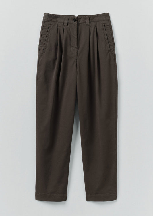 Pantaloni in cotone con pieghe sul davanti | Marrone moka