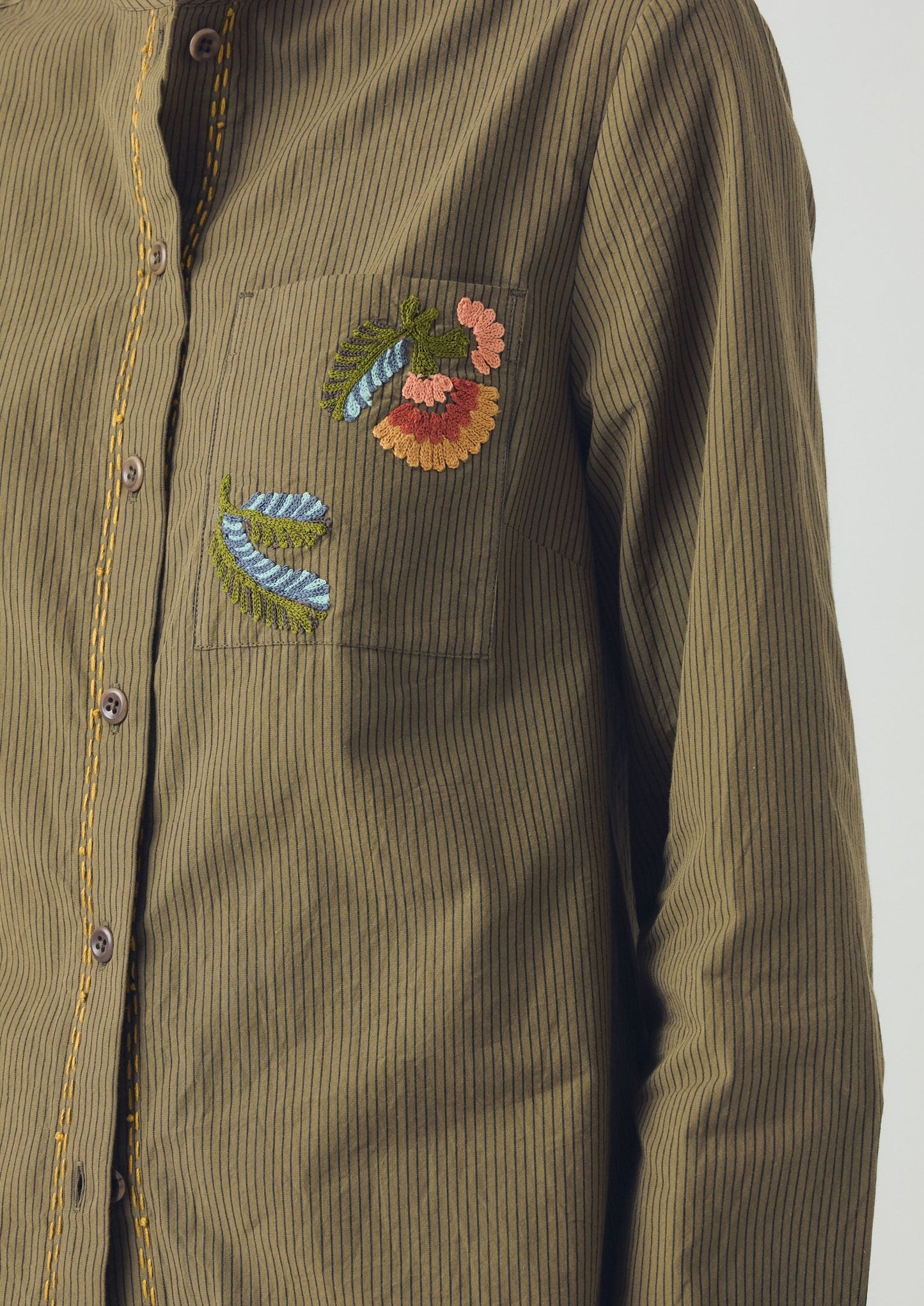 Camicia in cotone a righe mini ricamate | Oliva