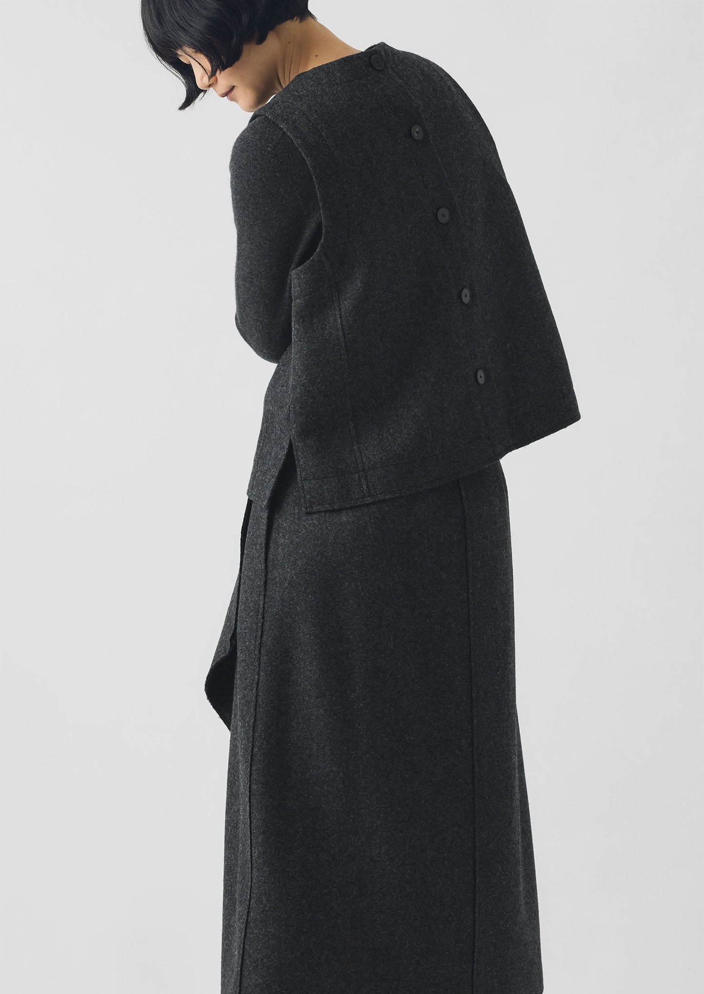 Top in twill di lana cotta con bottoni sul retro | Antracite