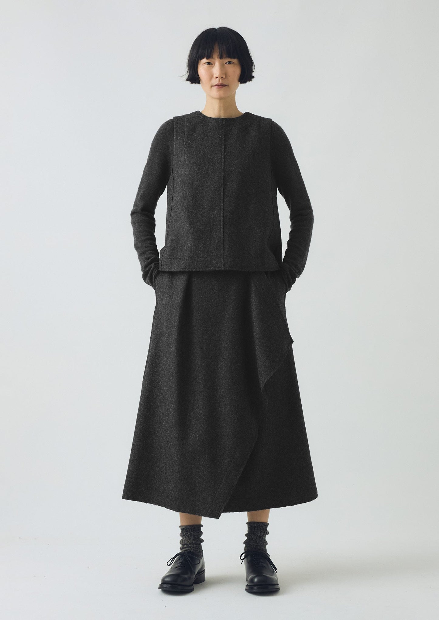 Top in twill di lana cotta con bottoni sul retro | Antracite