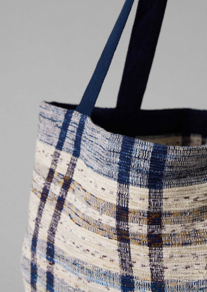 Borsa a quadri con tessuto rimanente | Ecru/Blu navy