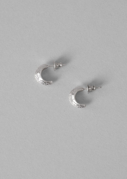 Sally Lacock Silver Sculpted Ridge Half Hoops | Argento