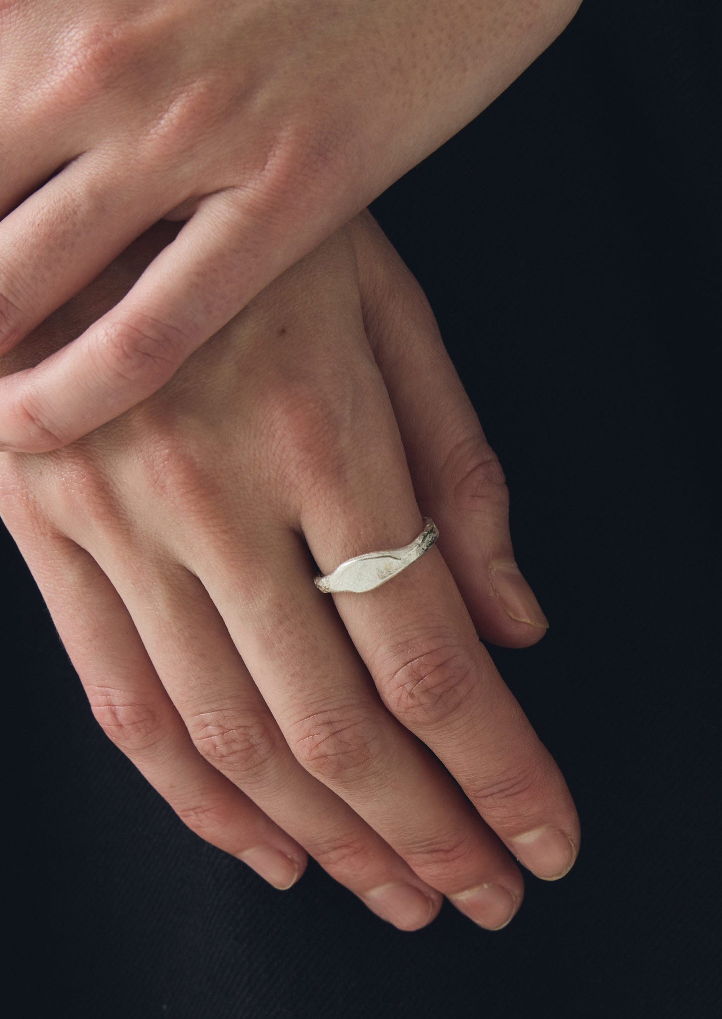 Anello con sigillo in argento Emily Nixon | Argento