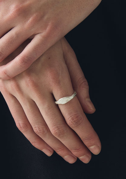 Anello con sigillo in argento Emily Nixon | Argento