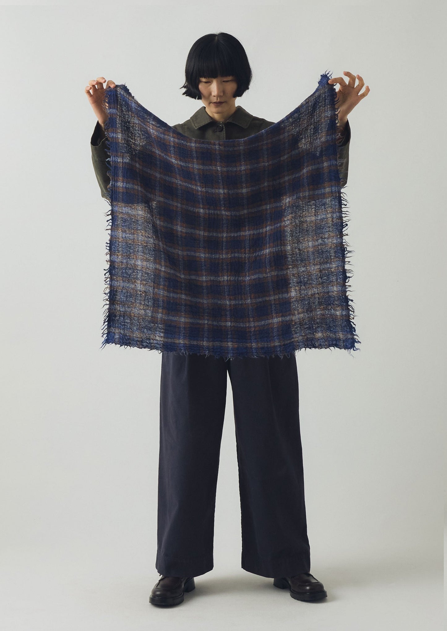 Sciarpa in lana cotta con motivo a quadri | Blu ombra