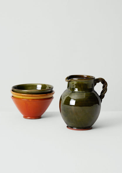 Brocca Poterie Barbotine con manico ritorto | Verde bottiglia