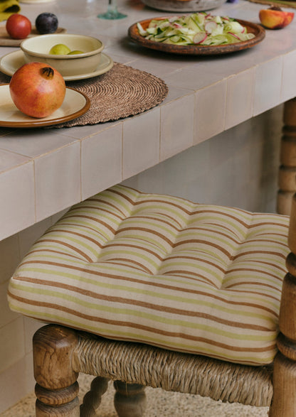 Cuscino per seduta a righe intrecciate a mano | Ecru/Lime lavato