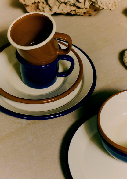 Tazza smaltata con bordo a contrasto | Cumino/Crema