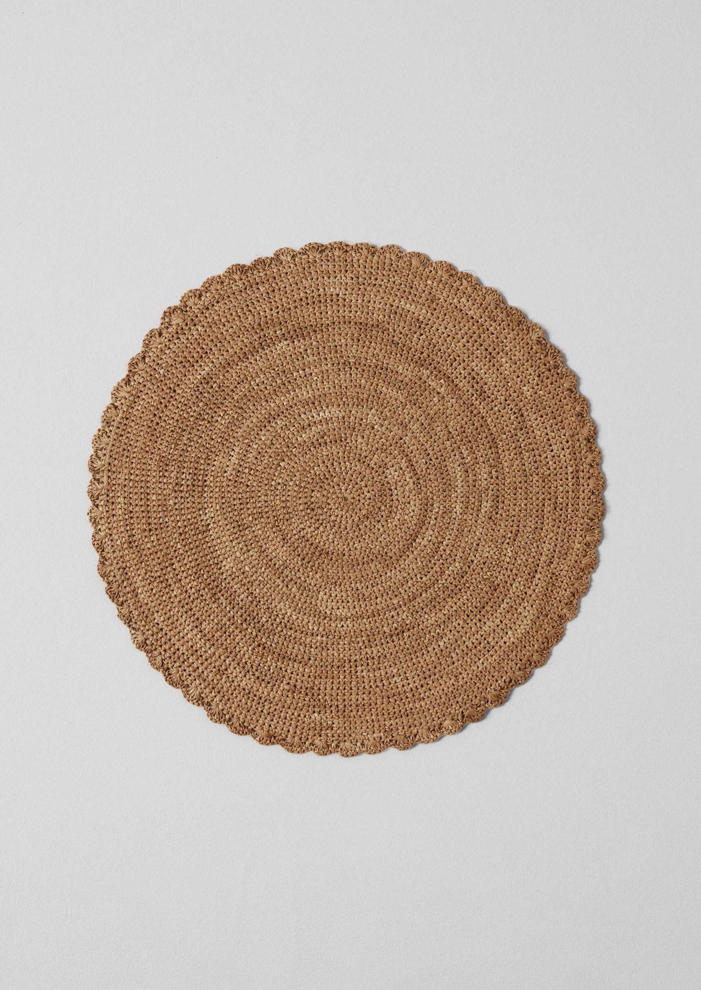 Tovaglietta in rafia con bordo smerlato | Conchiglia