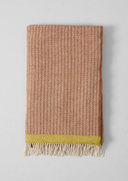 Coperta di lana Chevron | Torrone/Mimosa