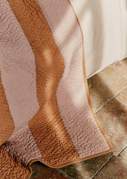 Trapunta a righe con patchwork | Lilla chiaro/Terra d'ombra