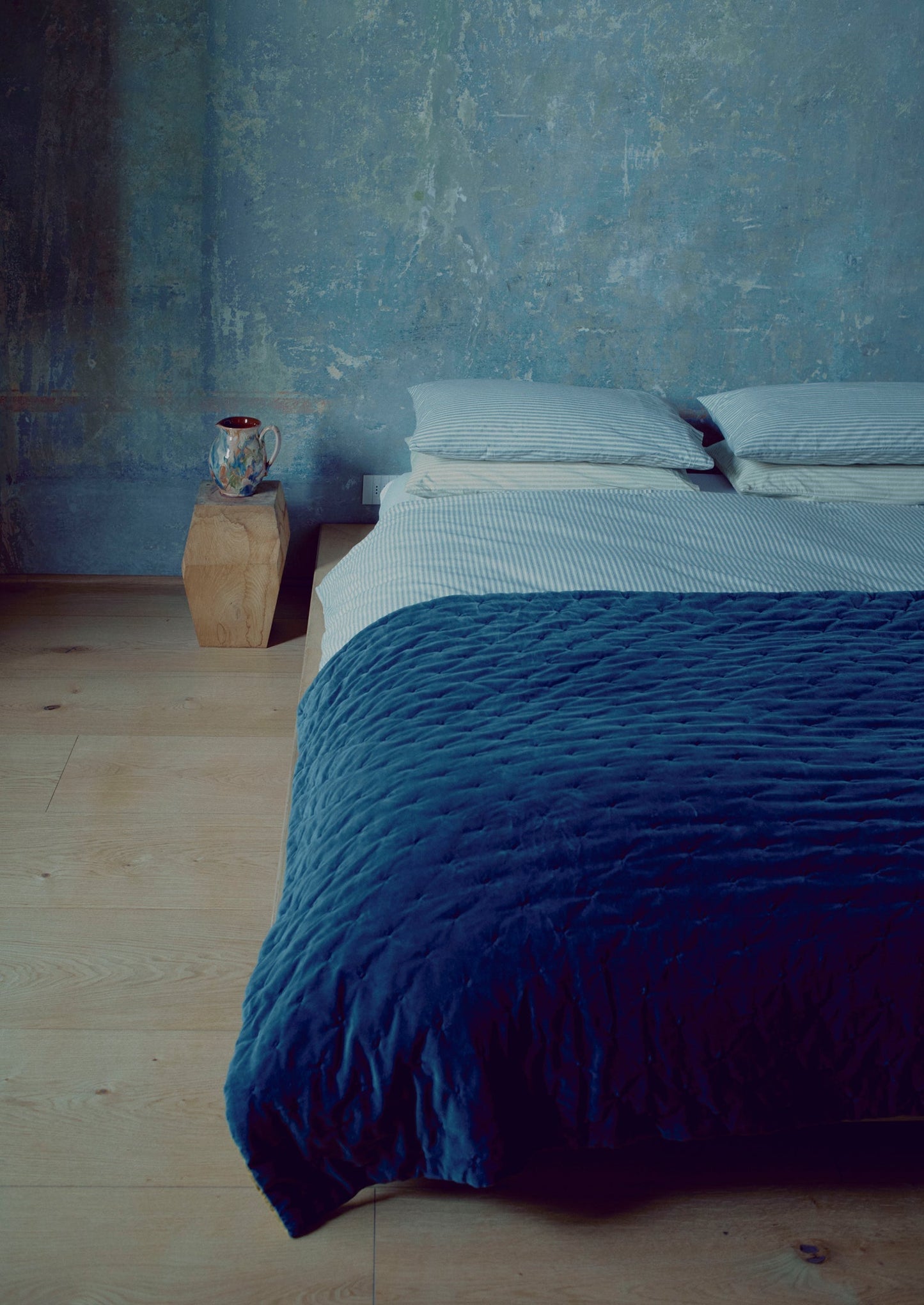 Trapunta in velluto organico a contrasto | Ardesia/Lichene