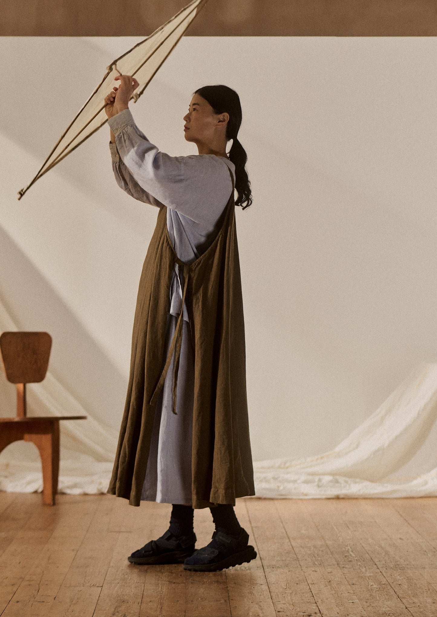 Abito grembiule in lino tinto in capo | Pera